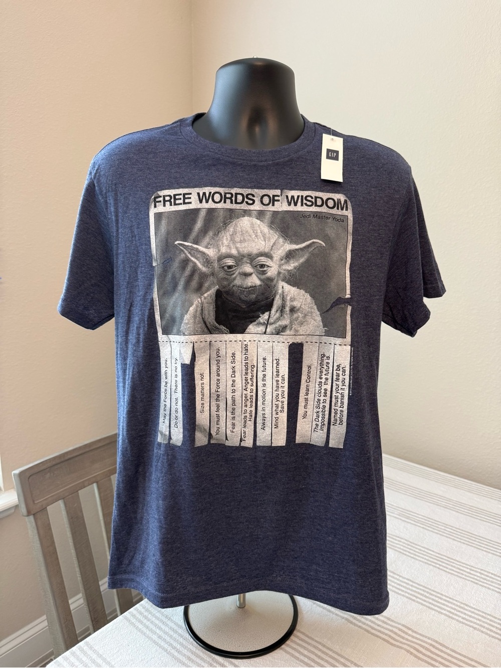 GAP Navy Blue Yoda 'Free Words of Wisdom' Graphic Tee